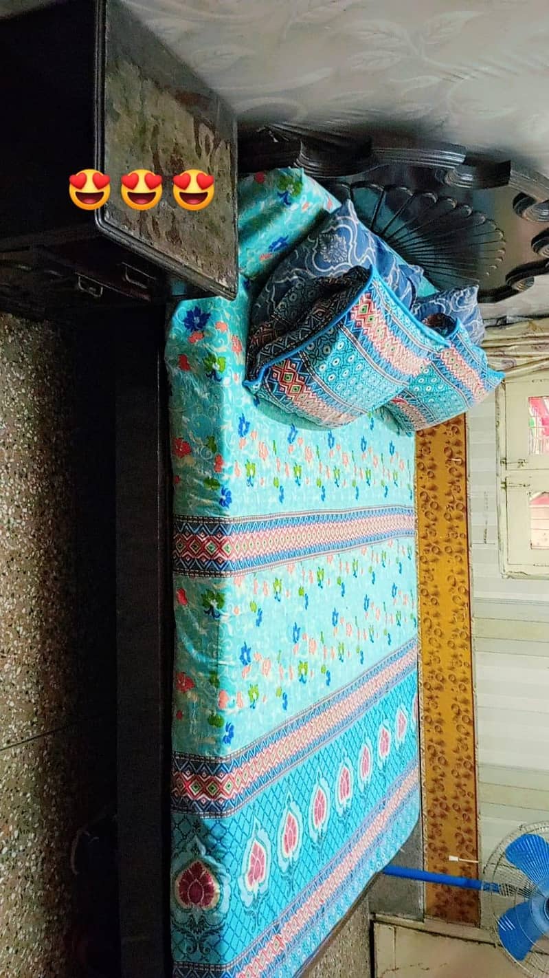 bed with 2 side tables 1