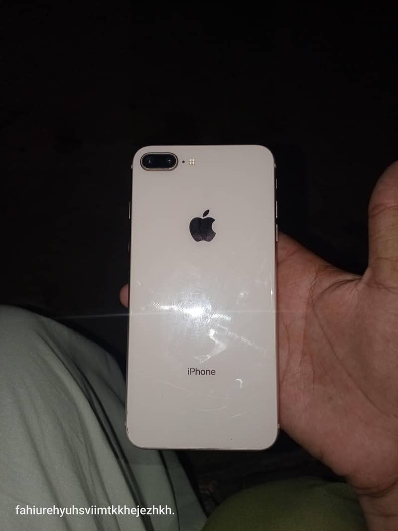 Apple iPhone 8 Plus 0