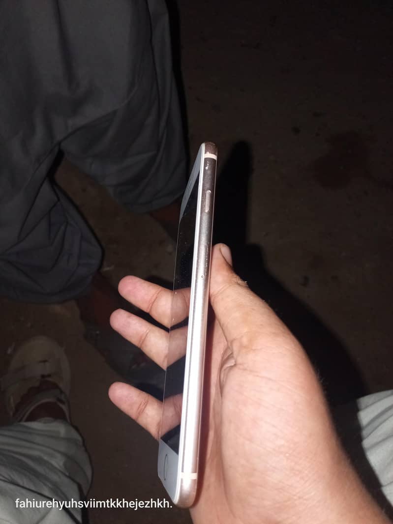 Apple iPhone 8 Plus 2