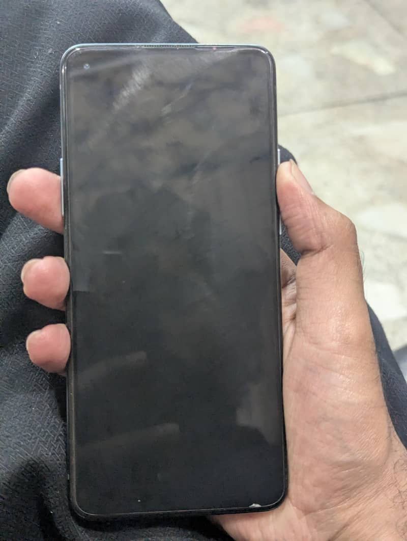 One Plus 9R 1