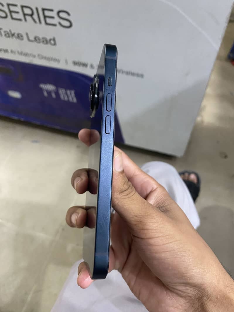 Apple iPhone 14 2
