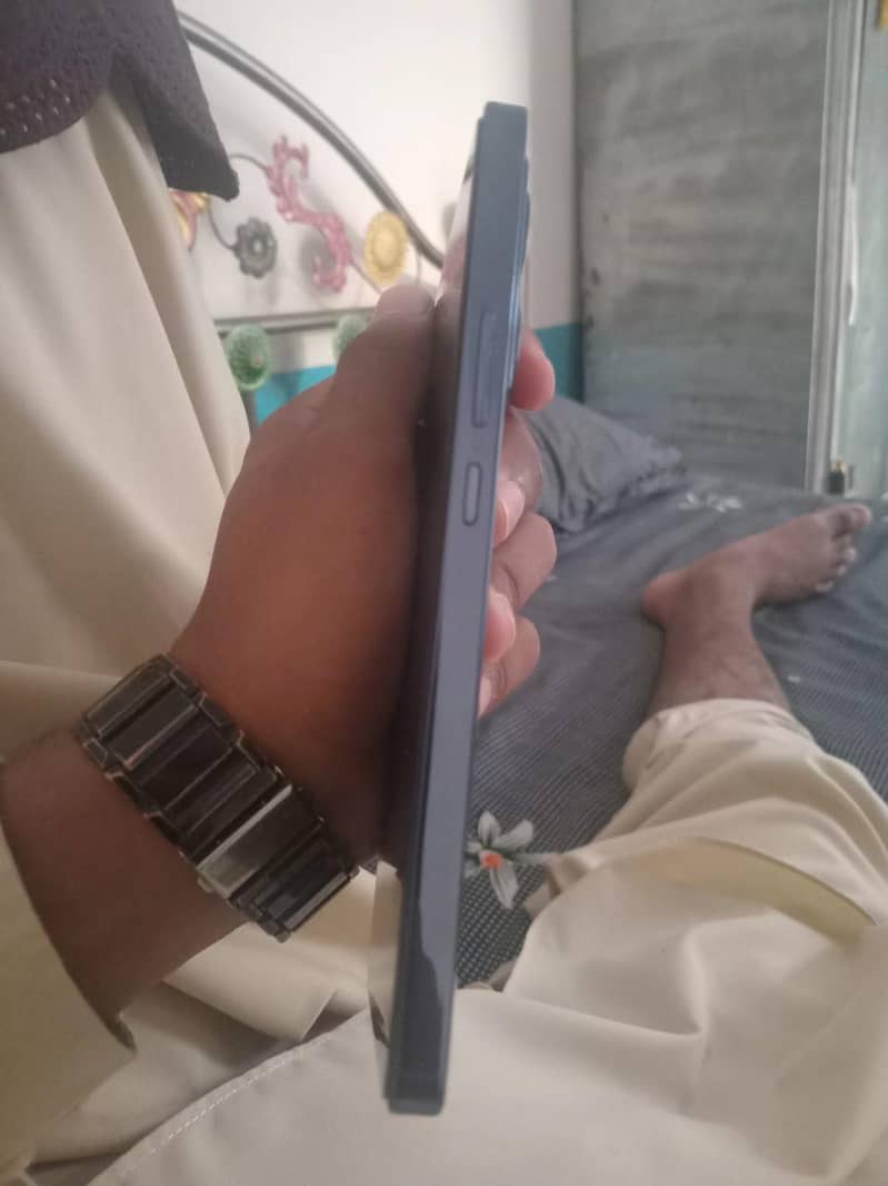 Infinix Note 40 4