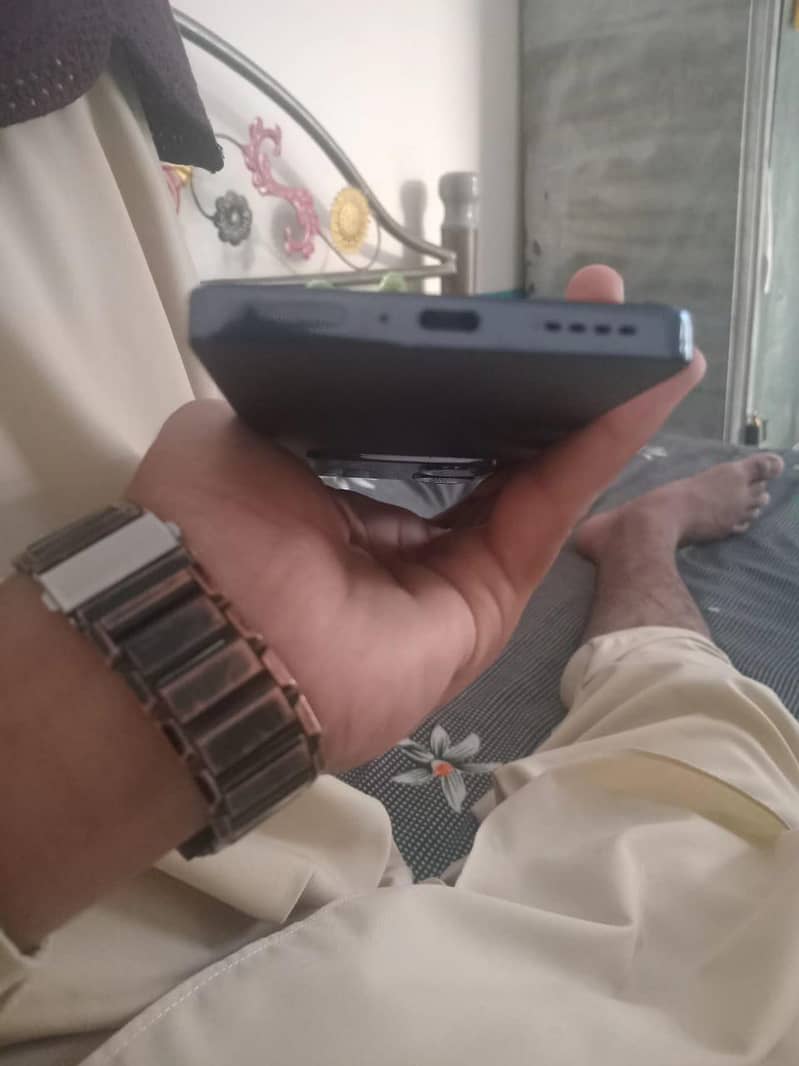 Infinix Note 40 5
