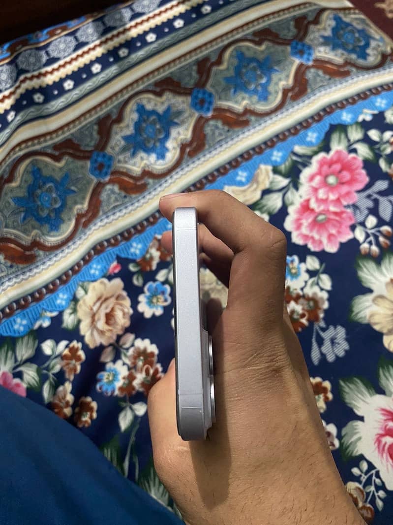 Apple iPhone 14 plus 1