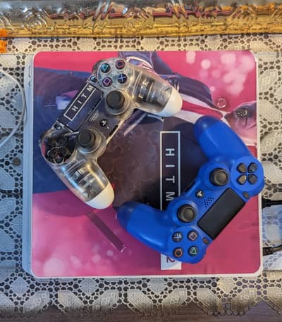 PS4 Slim 500GB - Dual Controllers + 3 Top Games (Excellent Condition)