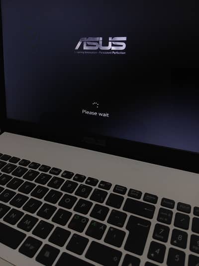 Asus Core i3 2.2GHz