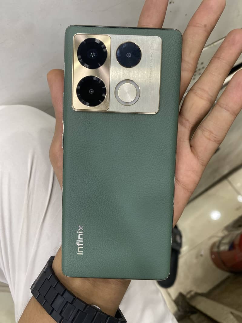 Infinix Note 40 Pro 0