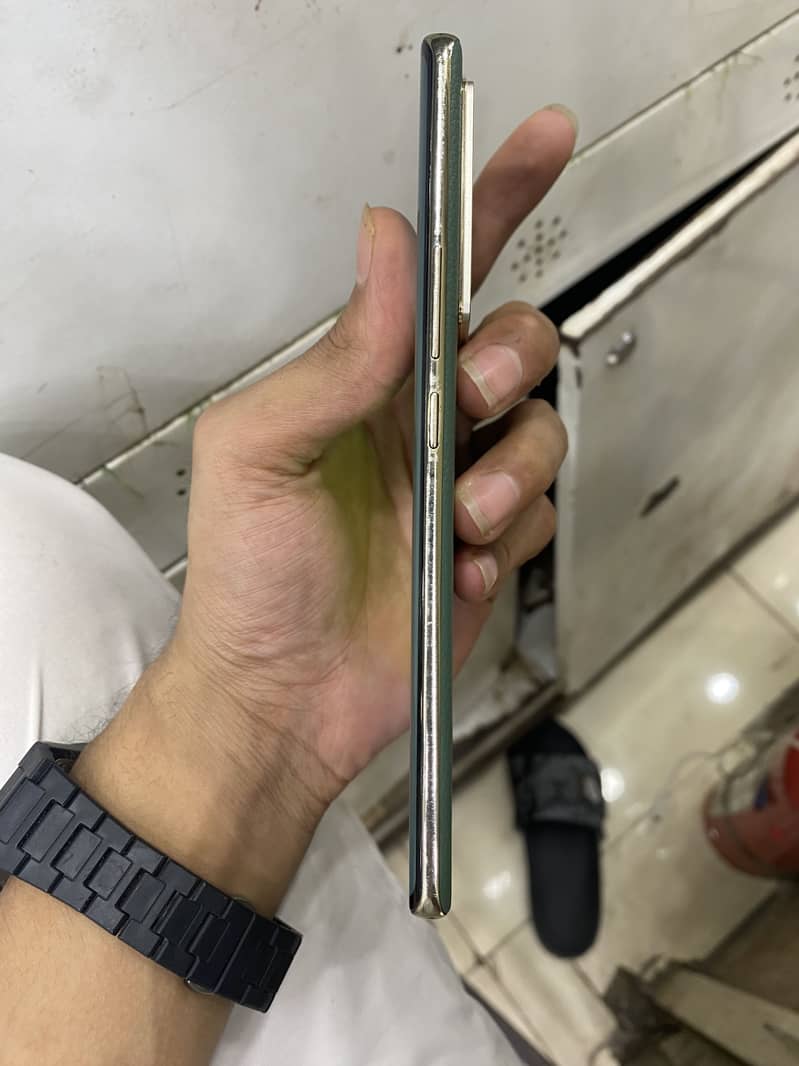 Infinix Note 40 Pro 3