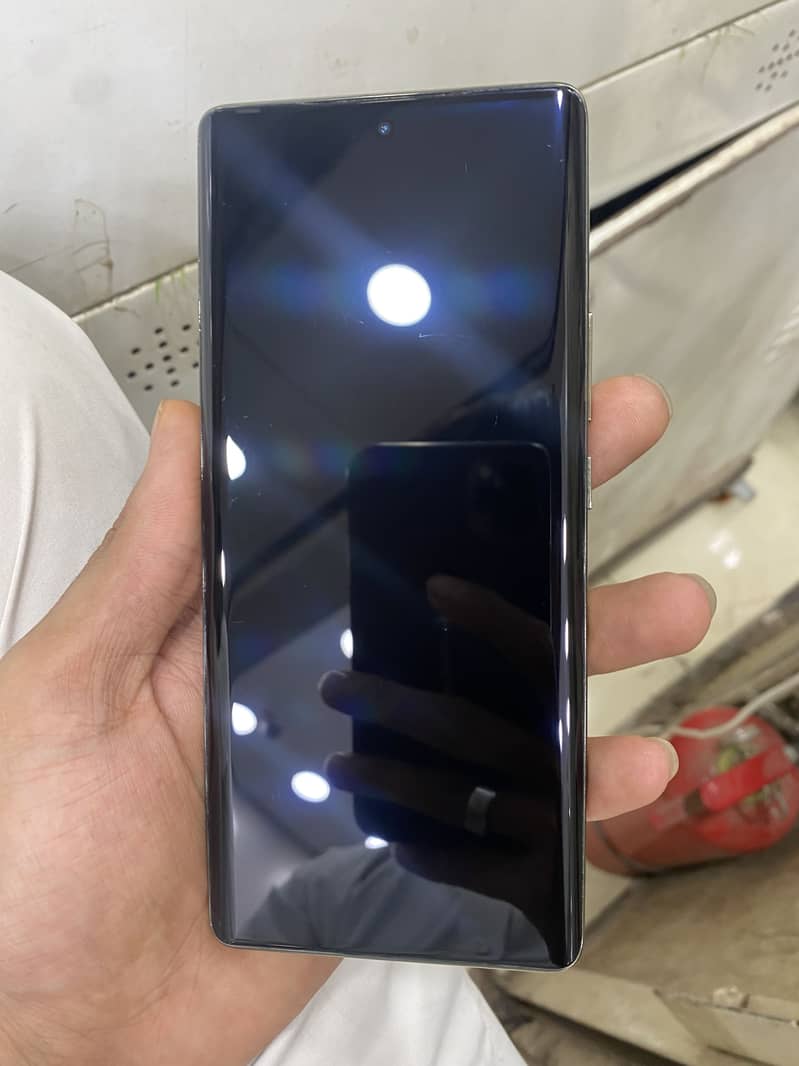 Infinix Note 40 Pro 7
