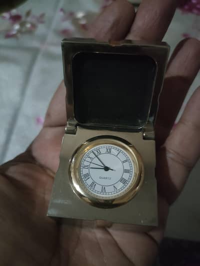 vintage solid metal quartz watch