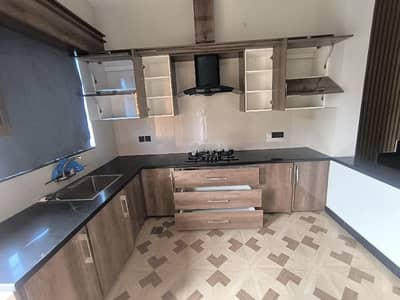 6 bedrooms & 6 bathrooms 2 kitchen house available for rent in G10