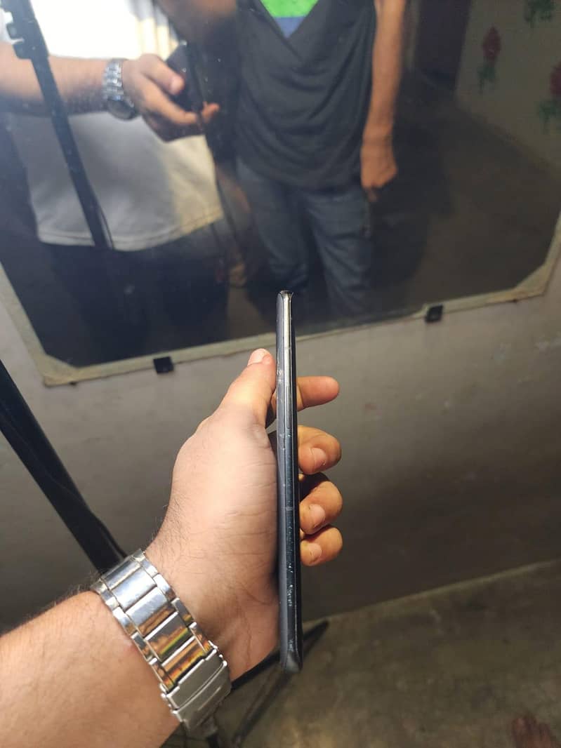 One Plus 10 Pro 6