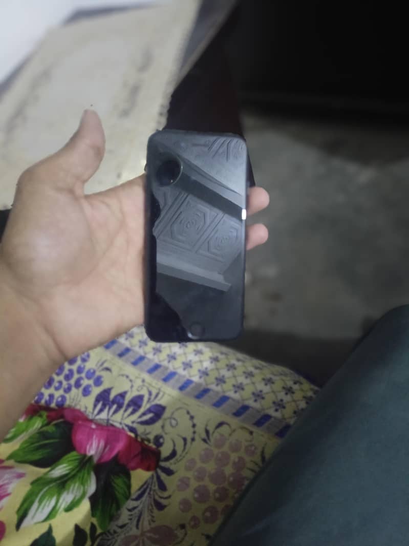 Apple iPhone 7 6