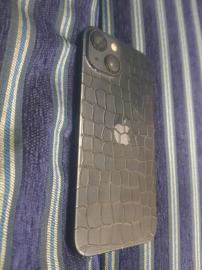 Apple iPhone 13 0