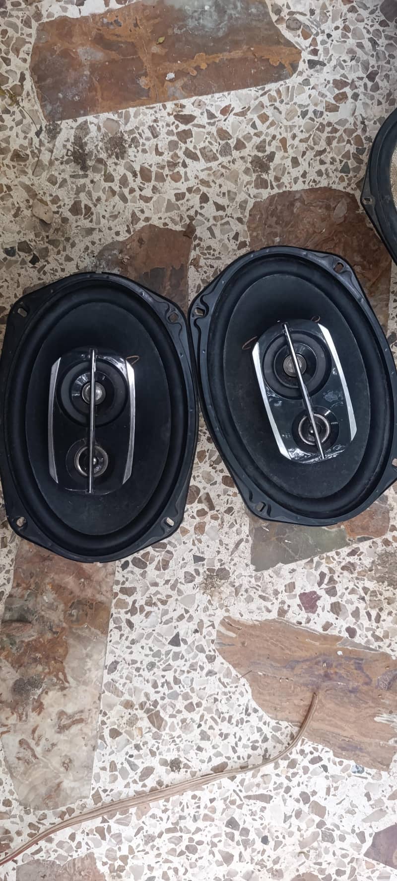 Complete speakers sets 11