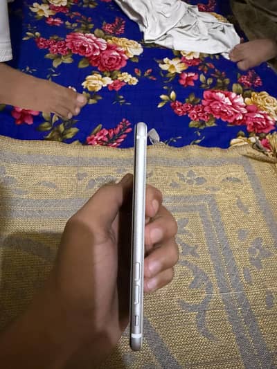 Apple iPhone SE 2020