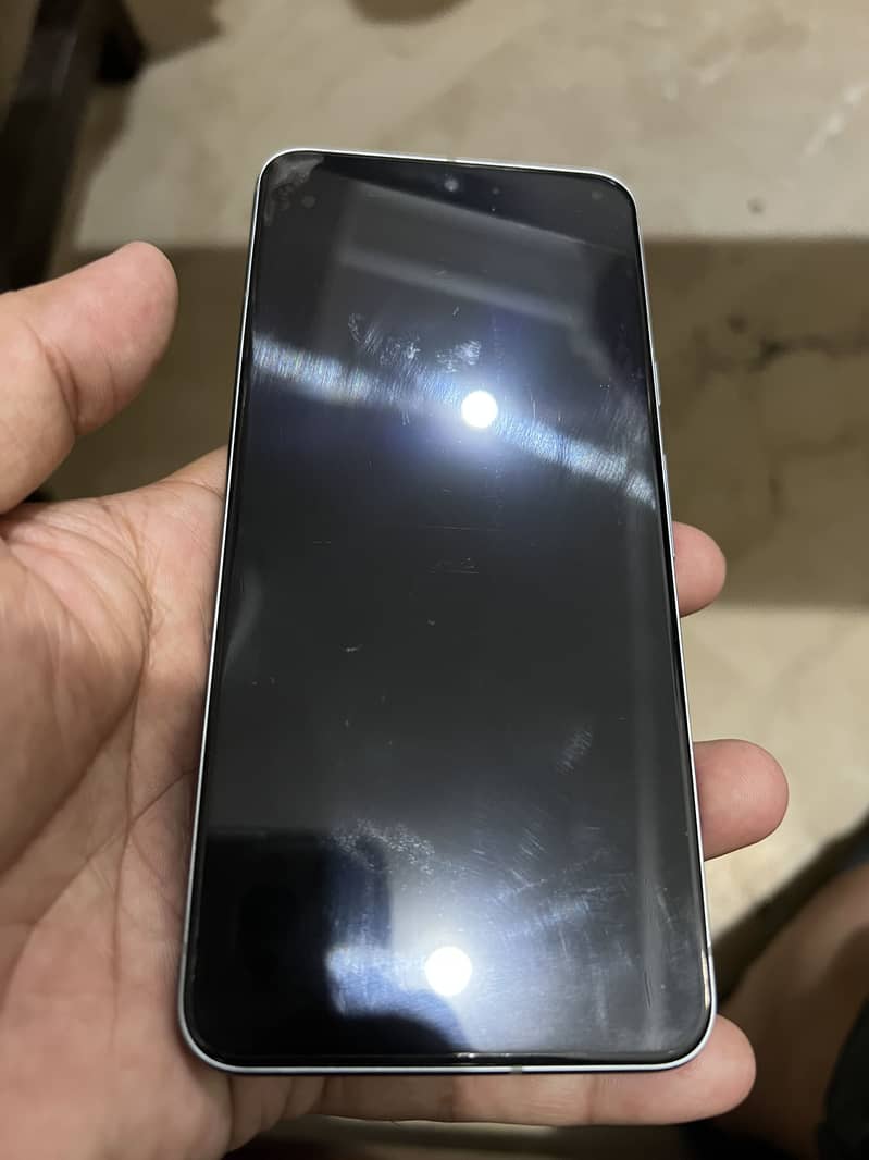 Google Pixel 8 4