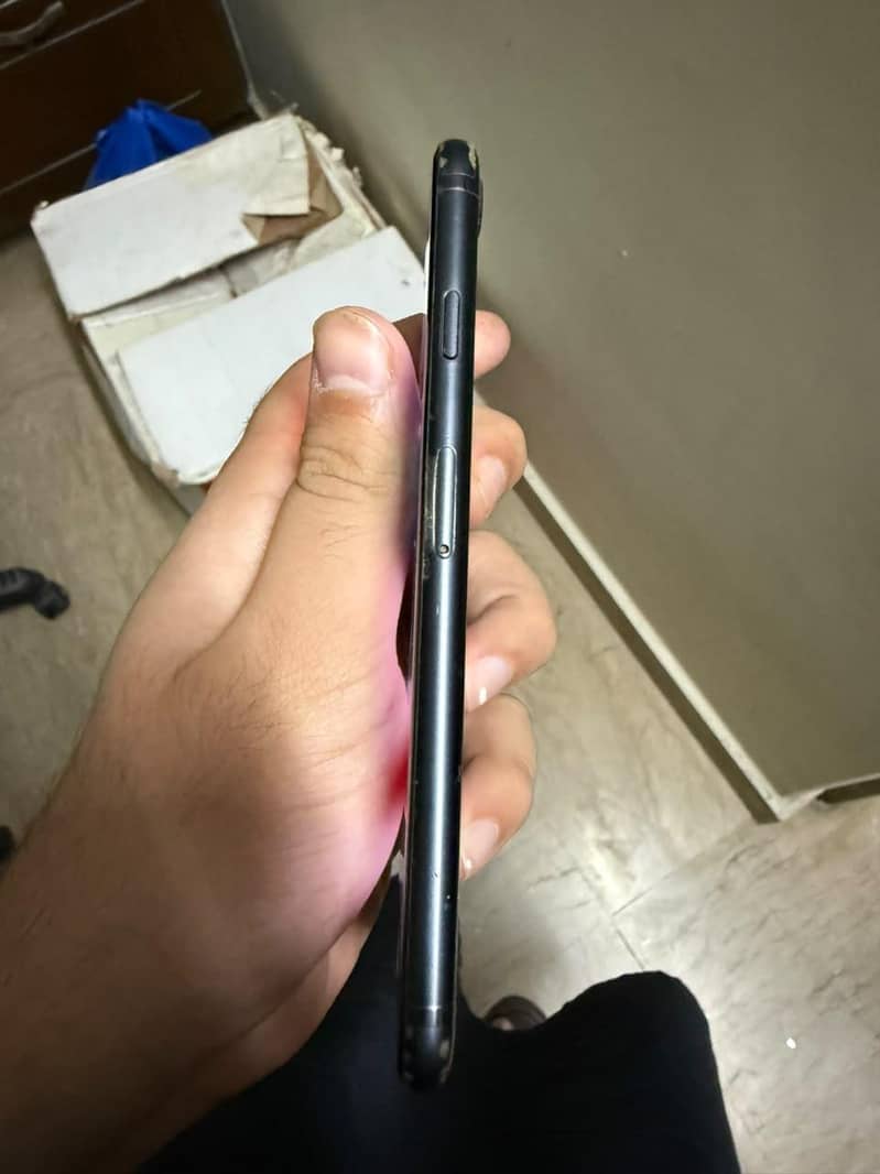 Apple iPhone 7 3