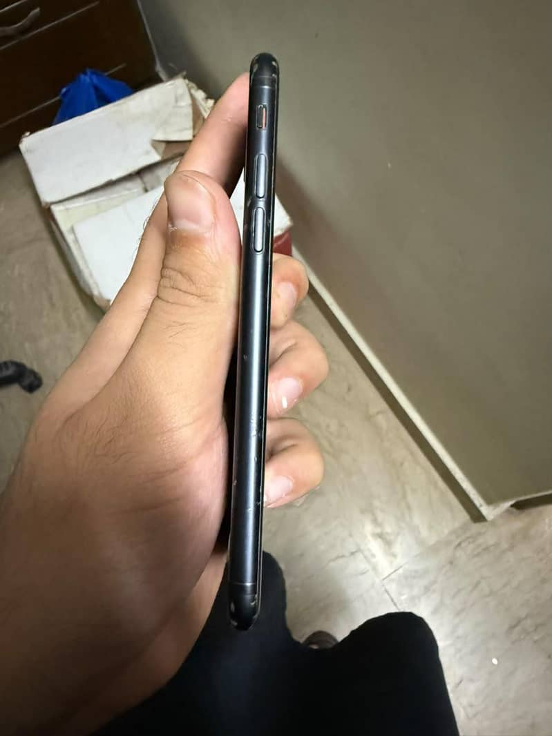 Apple iPhone 7 4