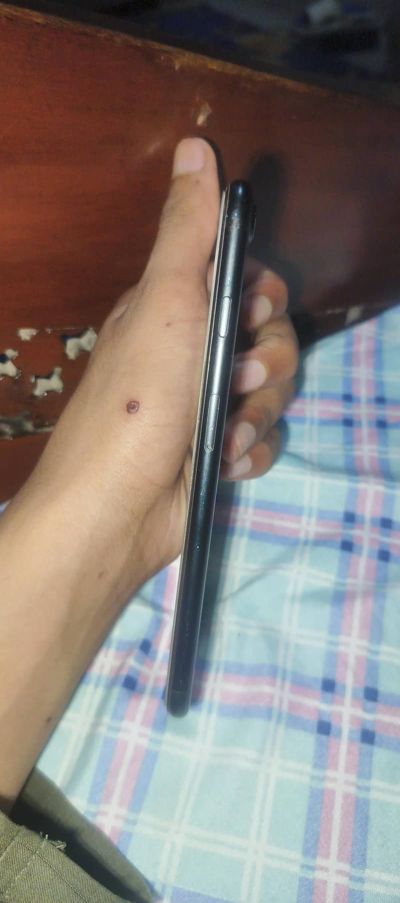 Apple iPhone 7 Plus 1