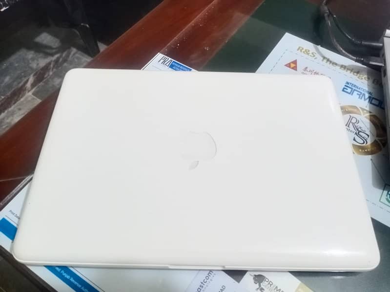 MacBook 2009 3