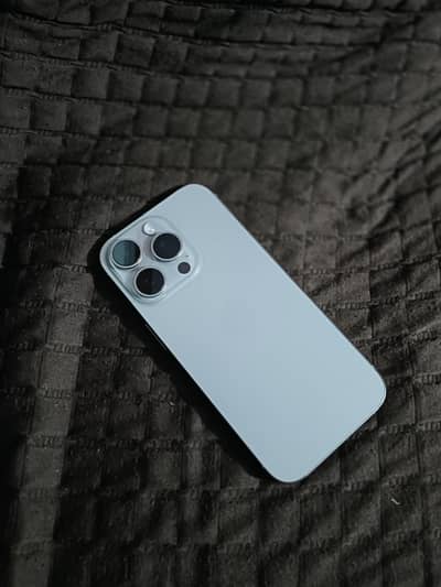 Apple iPhone 16 Pro