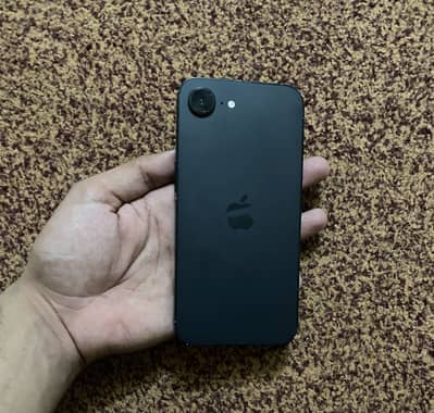 iPhone 16e