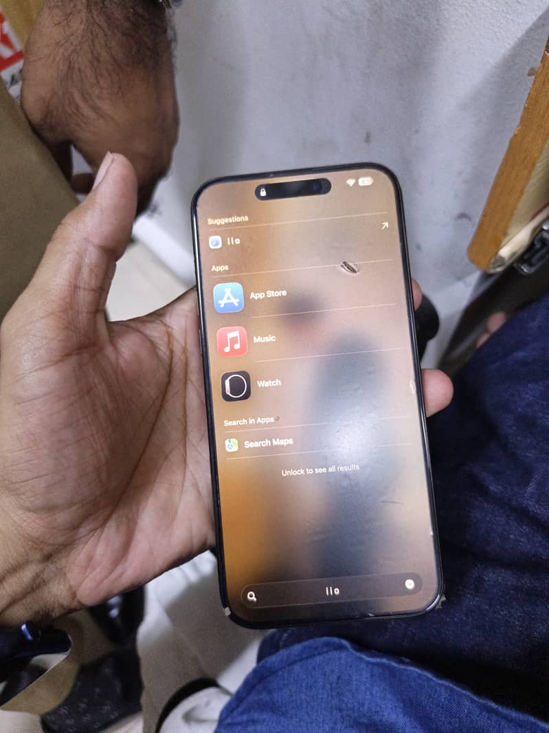 Iphone 15 pro max 4