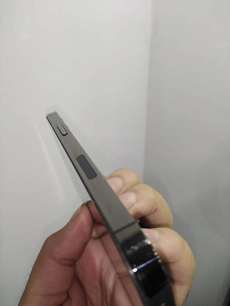 Apple iPhone 12 Pro 6