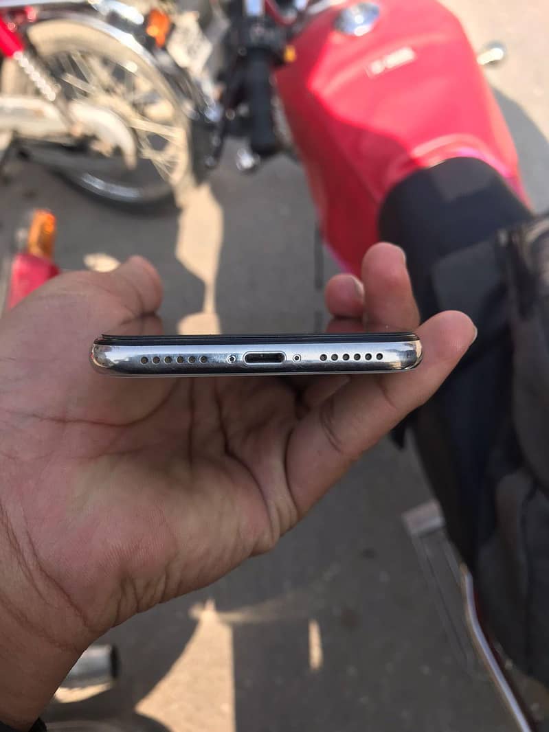 Apple iPhone X 1