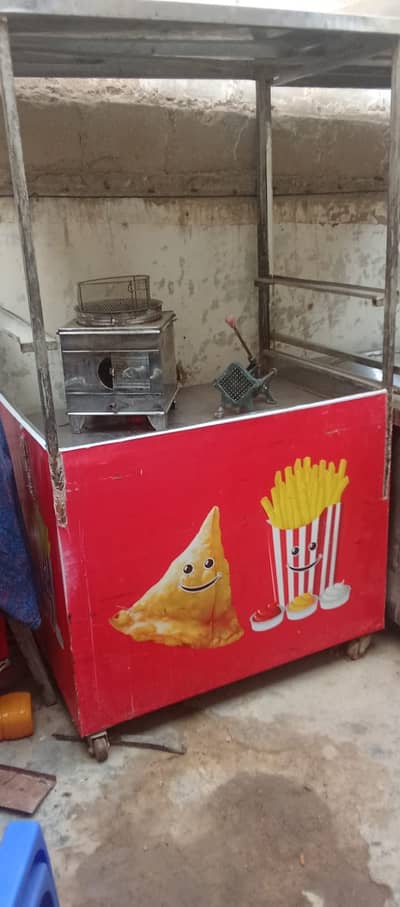 Chips Counter with Fry Machine and Cutter
