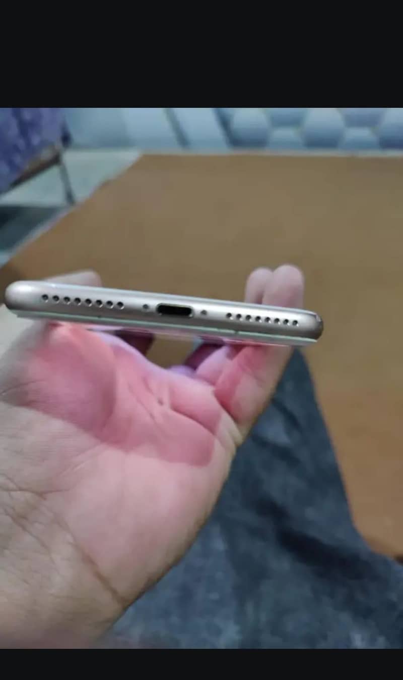 Apple iPhone 8 Plus 2