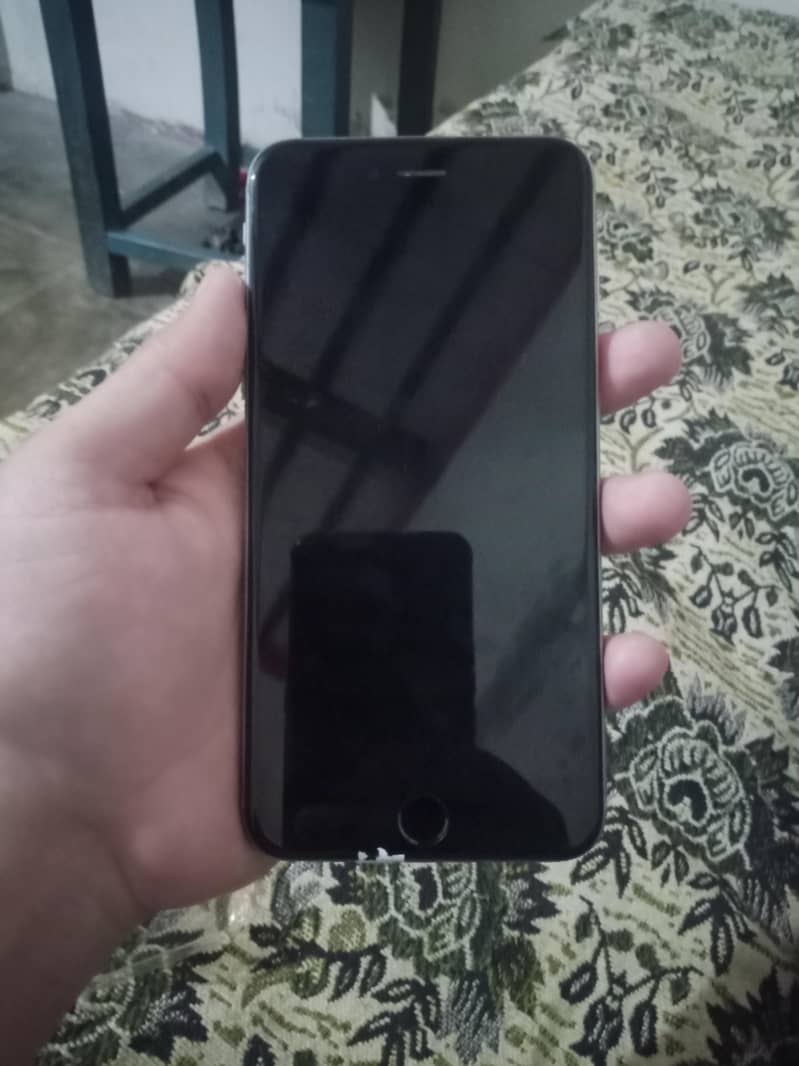 Apple iPhone 6 Plus 4