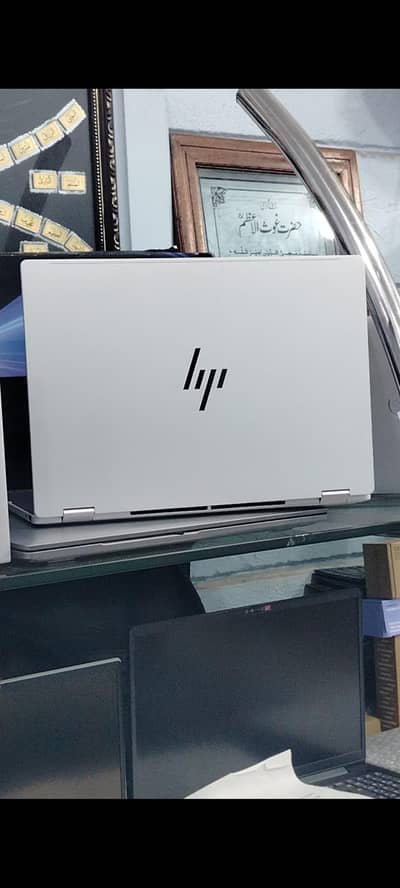HP OmniBook 7 Flip Laptop