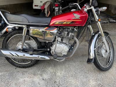 Honda CG 125 Special Edition Chrome 2022 – Excellent Condition