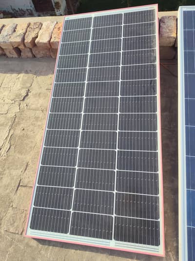 MG Solar Panel Original – Excellent Condition