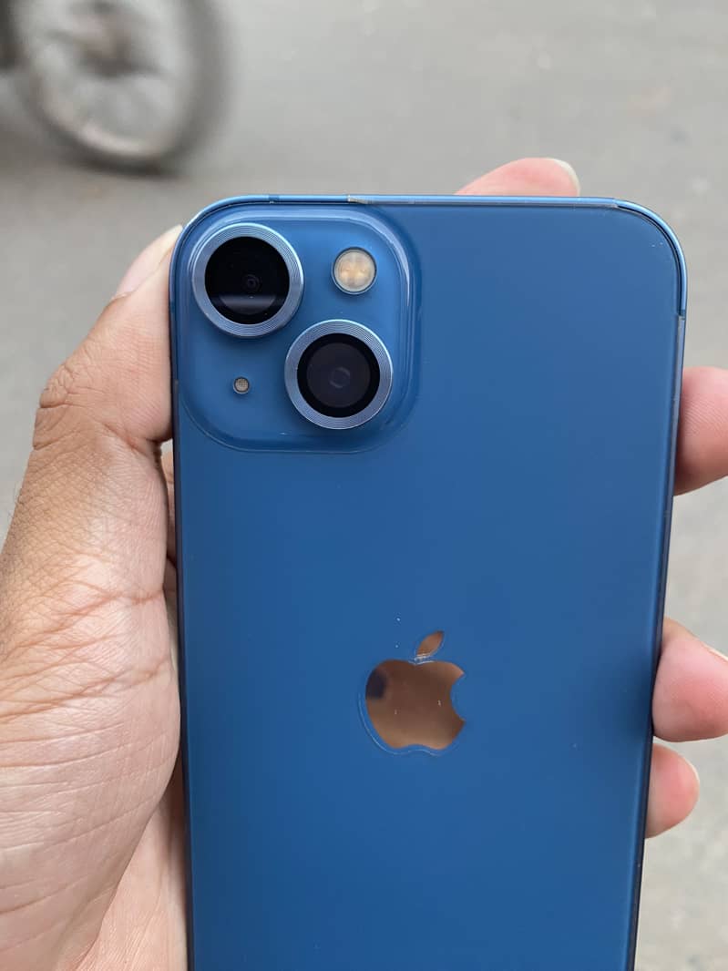 Apple iPhone 13 2