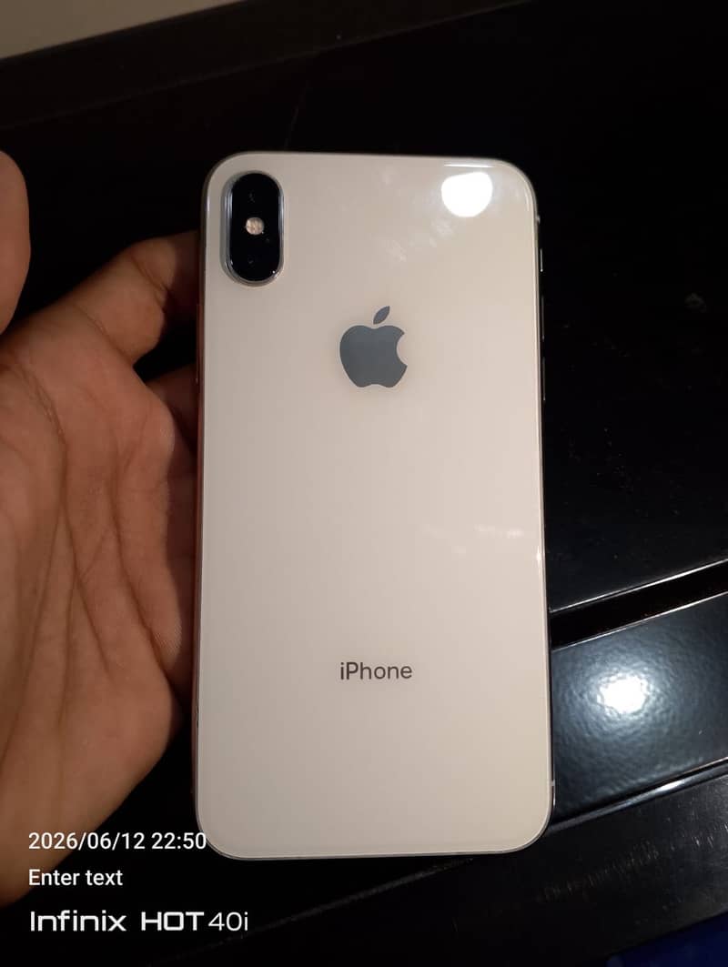 Apple iPhone X 4