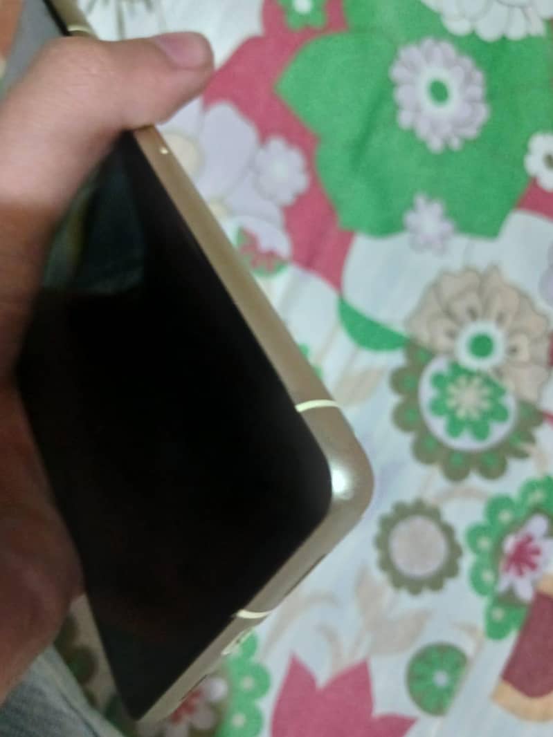 Google Pixel 7 4