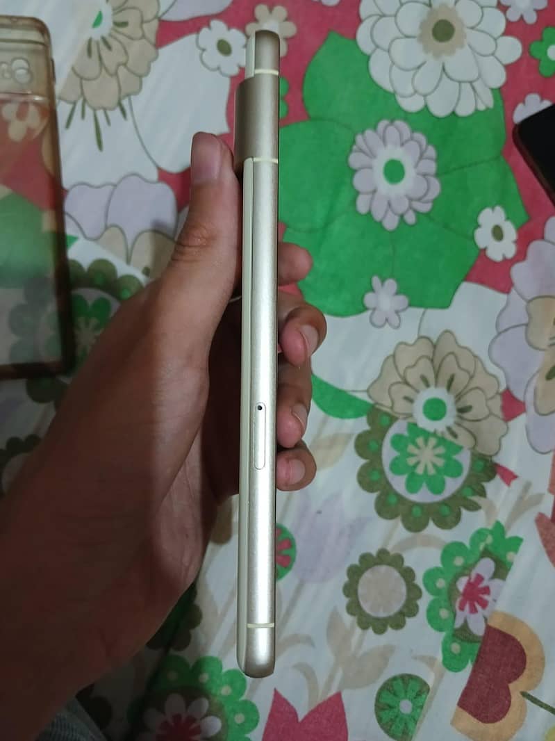 Google Pixel 7 5