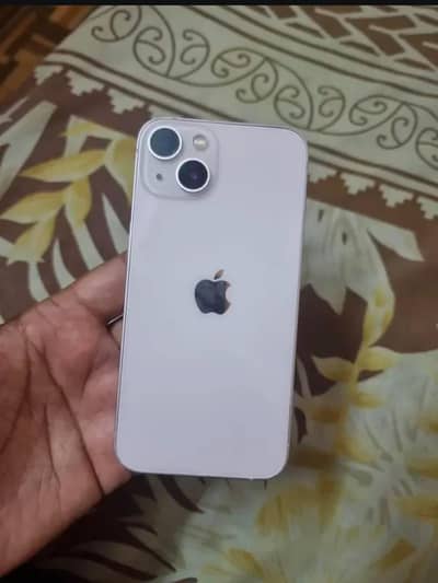 Apple iPhone 13