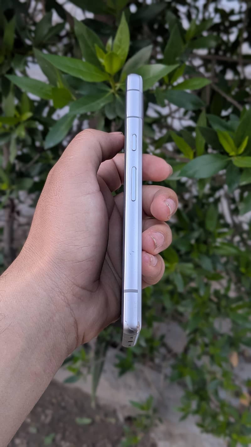Google Pixel 7a 3