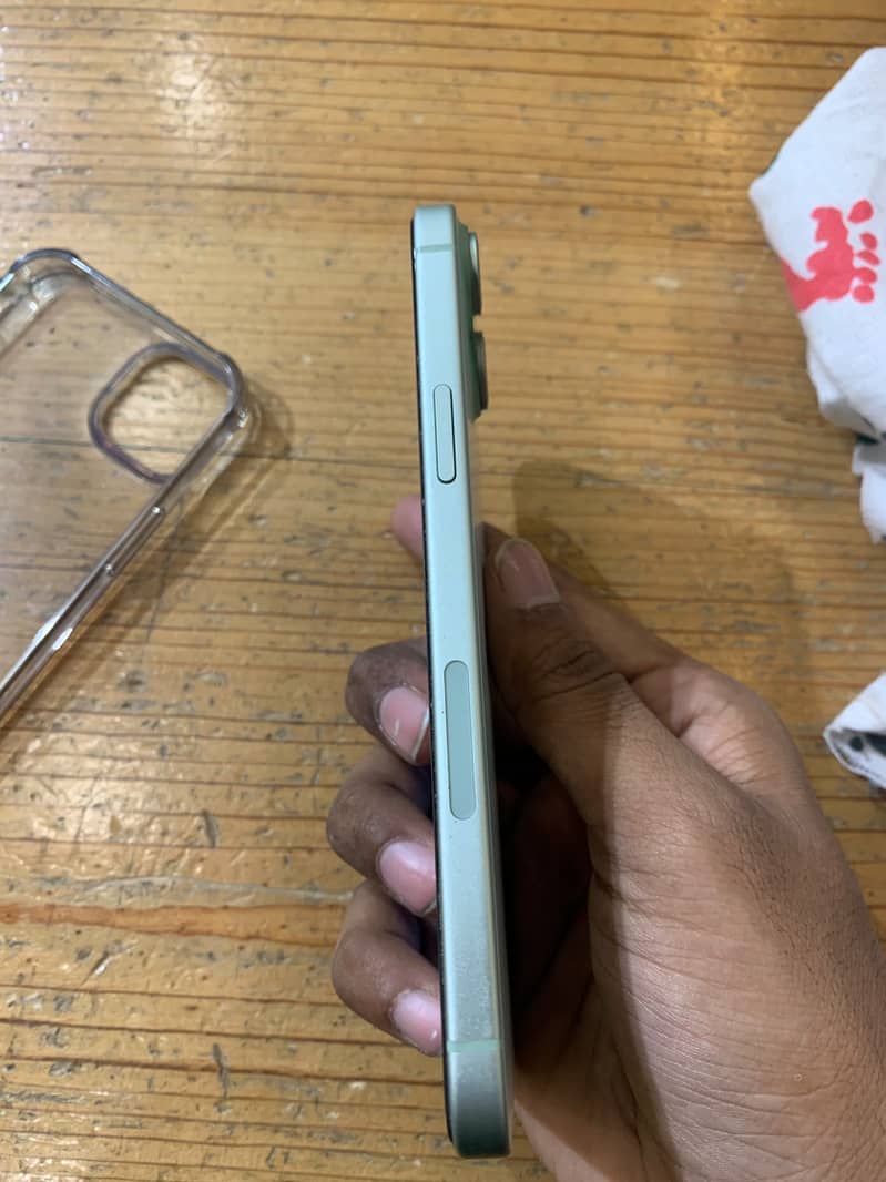 Apple iPhone 15 plus 1