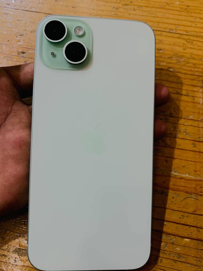 Apple iPhone 15 plus 3