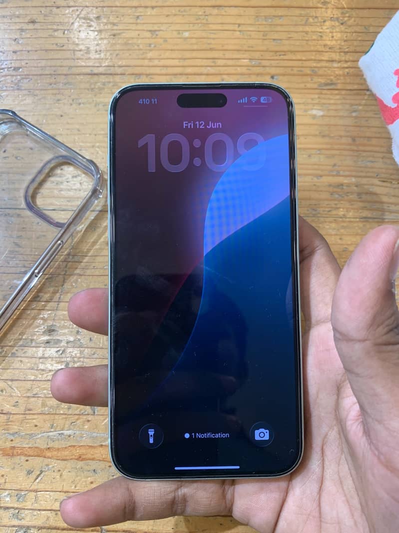 Apple iPhone 15 plus 6