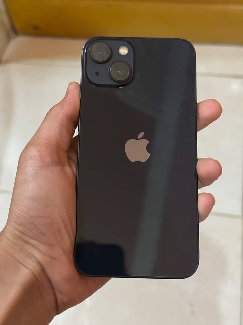 Apple iPhone 13 0