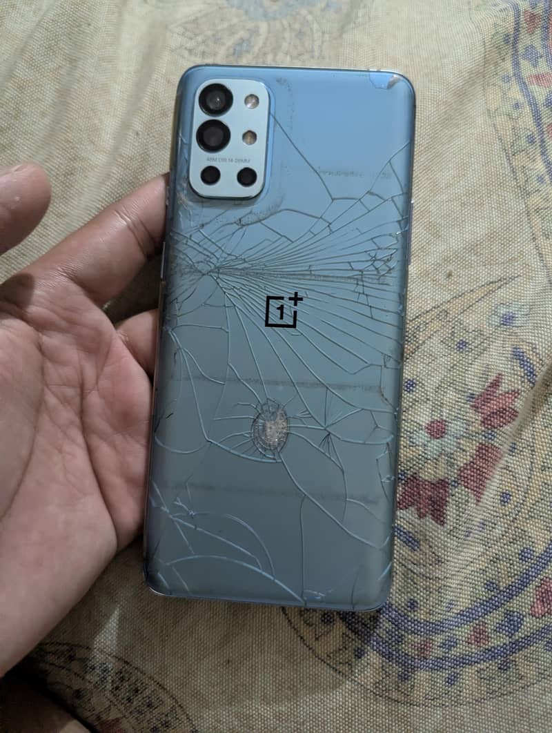 OnePlus 9R 1