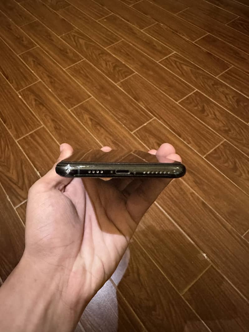 IPHONE 11 PRO MAX 5