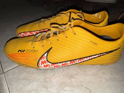 FUTSALL GRIPPERS | SIZE 44