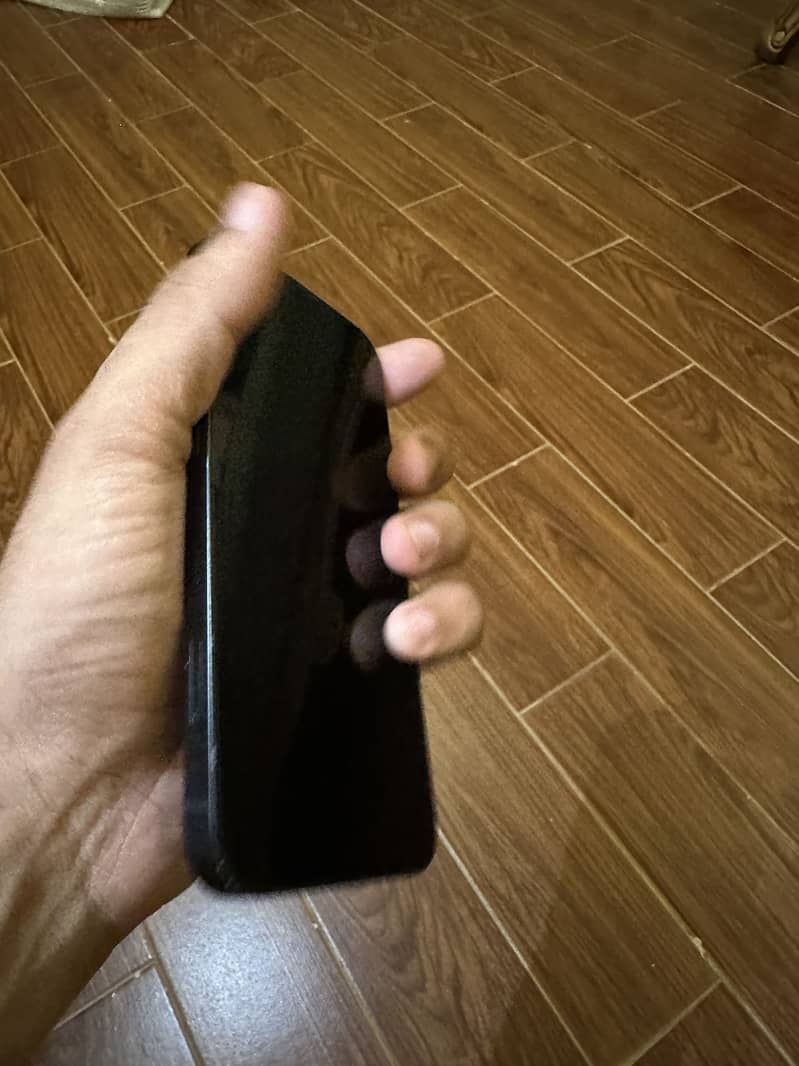 IPHONE 13 3